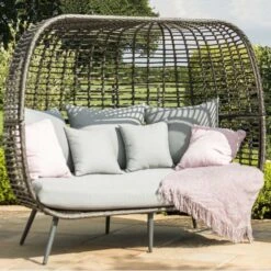 Maze Rattan Riviera Sofa -GardenChic Elegant Shop 1548867378 97773300